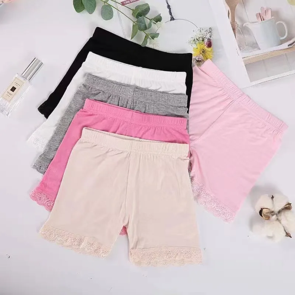 Girls Under Shorts 